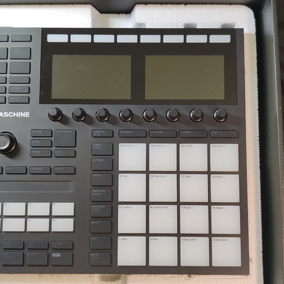 Maschine MK3 - Picture 7 of 11